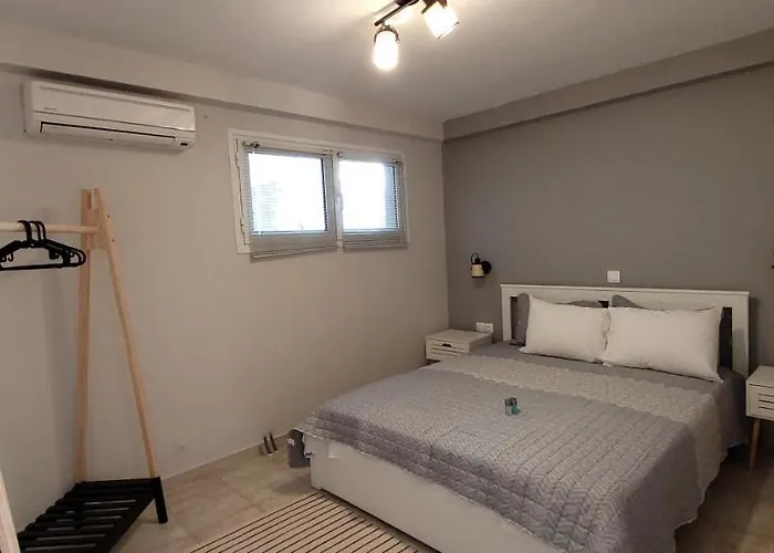 Magdalinos Appartments * Νέα Σκιώνη